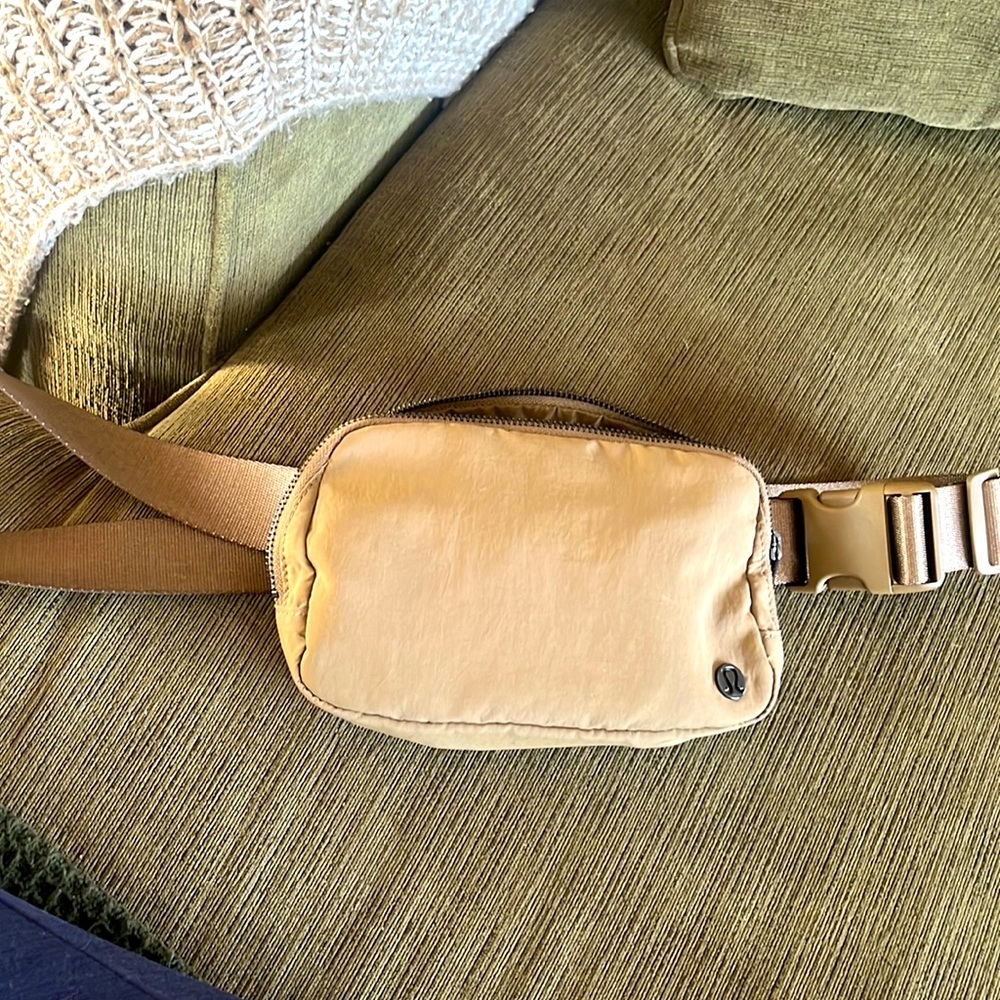 COPY - Lulu lemon Fanny pack/ bum bag